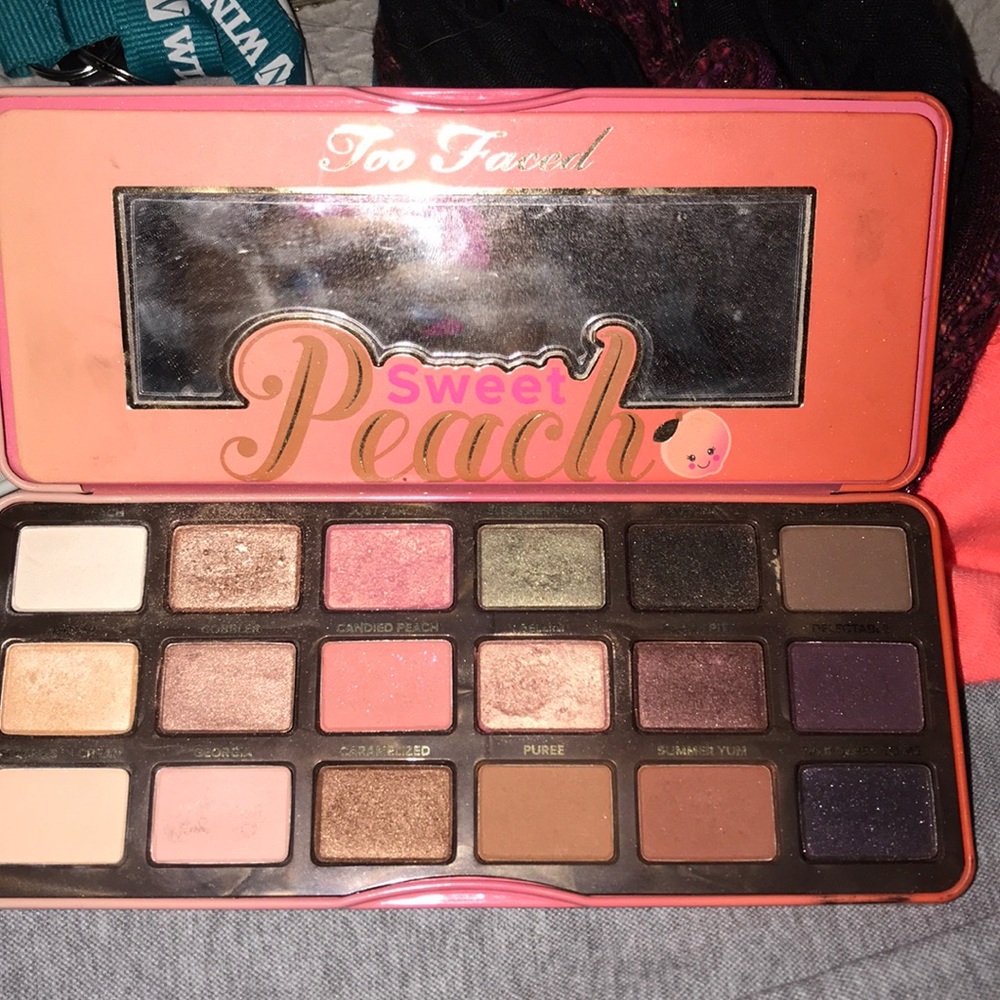 Peach pallet